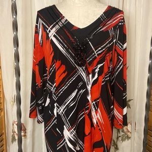 Maggie Barnes 3X beaded tunic top. Black/red/white